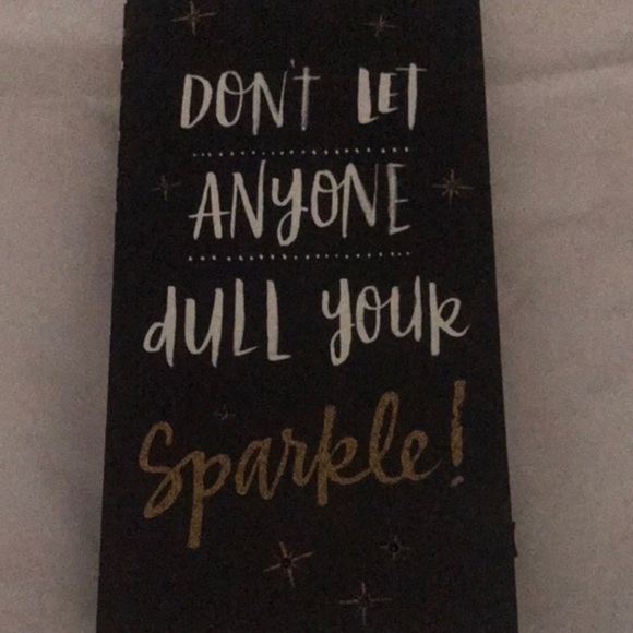 Like ❤️ to join me in my live show! Women apparel and home goods at good prices. - Picture 6 of 7